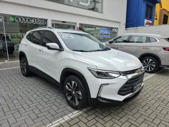 CHEVROLET-TRACKER-2023