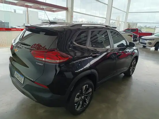 CHEVROLET-TRACKER-2023