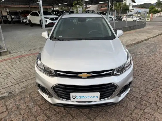 CHEVROLET-TRACKER-2019