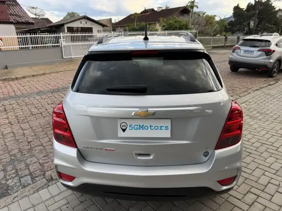 CHEVROLET-TRACKER-2019