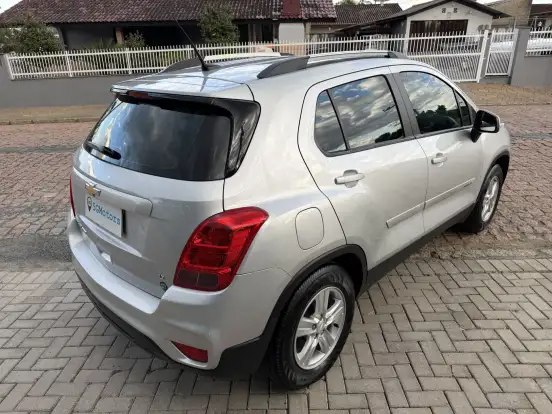 CHEVROLET-TRACKER-2019