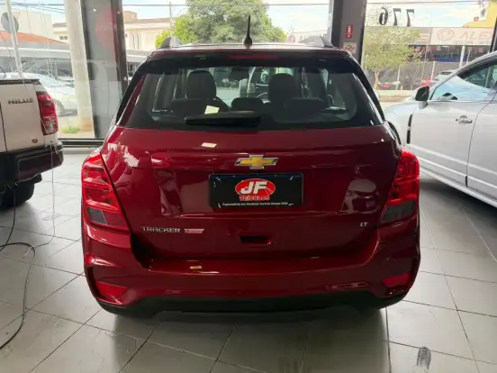 CHEVROLET-TRACKER-2018