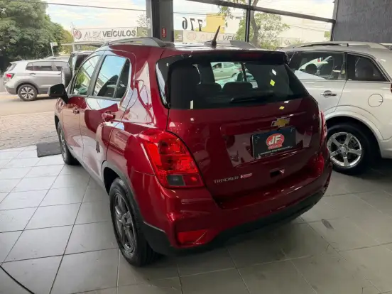 CHEVROLET-TRACKER-2018