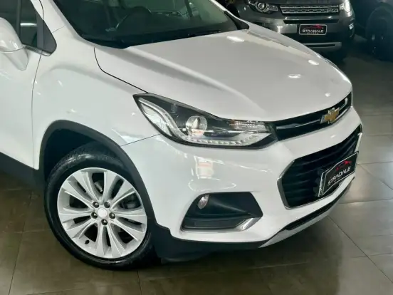 CHEVROLET-TRACKER-2018