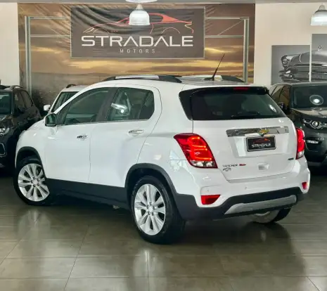CHEVROLET-TRACKER-2018