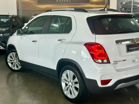 CHEVROLET-TRACKER-2018