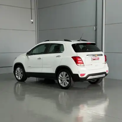CHEVROLET-TRACKER-2019