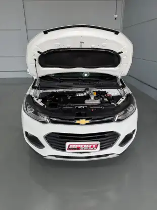 CHEVROLET-TRACKER-2019