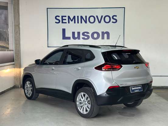 CHEVROLET-TRACKER-2023