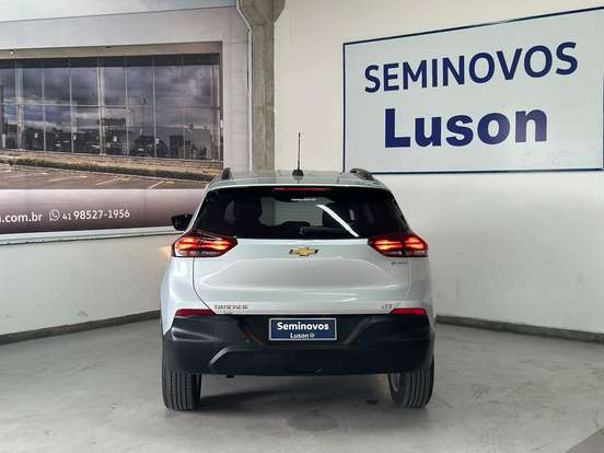 CHEVROLET-TRACKER-2023