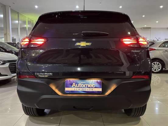CHEVROLET-TRACKER-2025