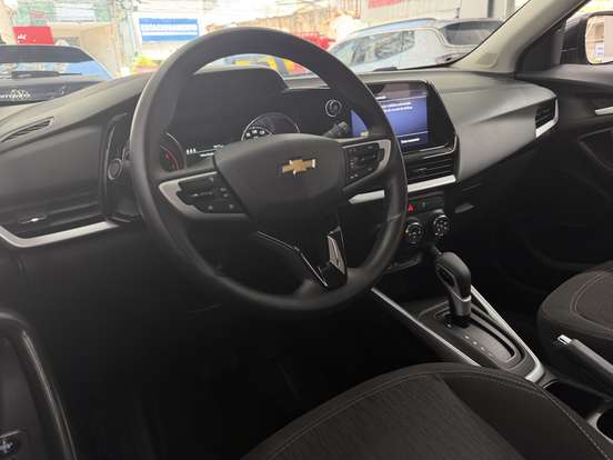 CHEVROLET-TRACKER-2025