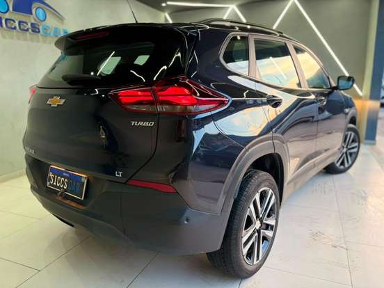 CHEVROLET-TRACKER-2024