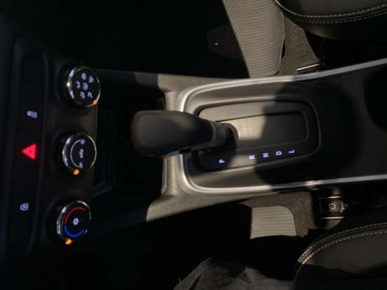 CHEVROLET-TRACKER-2023