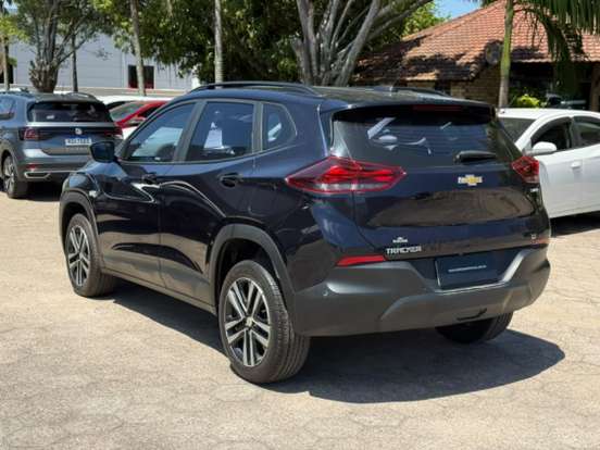 CHEVROLET-TRACKER-2023