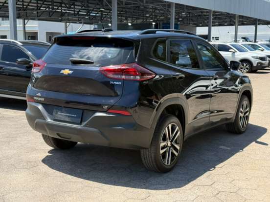 CHEVROLET-TRACKER-2023