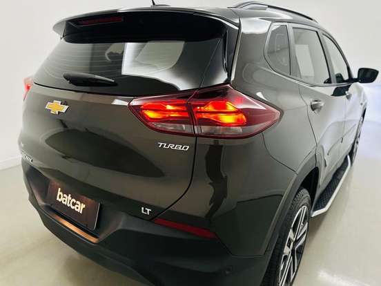 CHEVROLET-TRACKER-2024