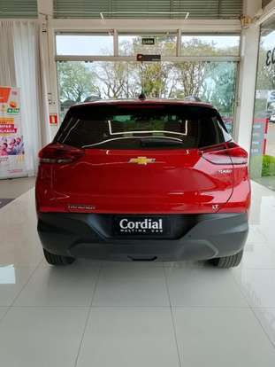 CHEVROLET-TRACKER-2023