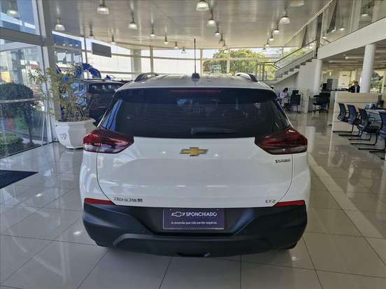 CHEVROLET-TRACKER-2023