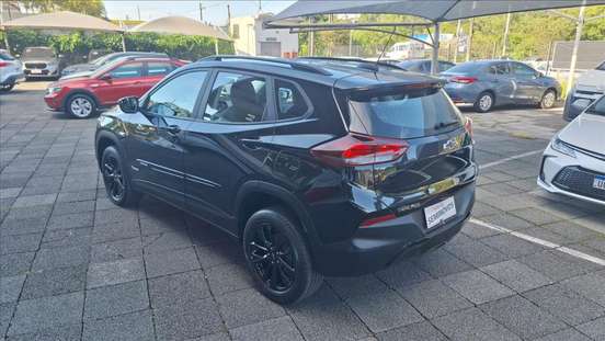 CHEVROLET-TRACKER-2023