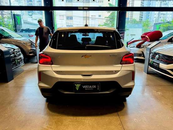 CHEVROLET-TRACKER-2023