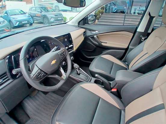 CHEVROLET-TRACKER-2025
