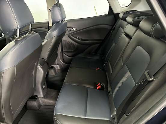 CHEVROLET-TRACKER-2023