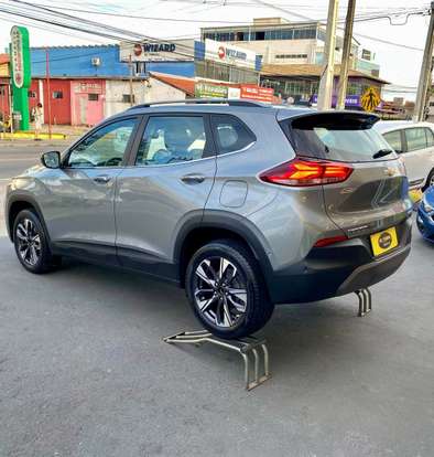 CHEVROLET-TRACKER-2023