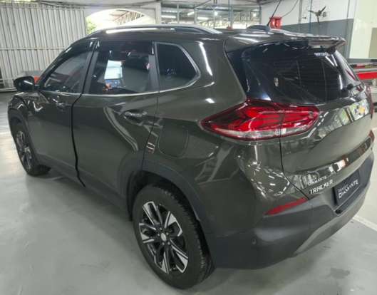 CHEVROLET-TRACKER-2024