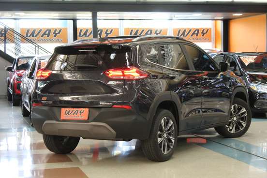 CHEVROLET-TRACKER-2023