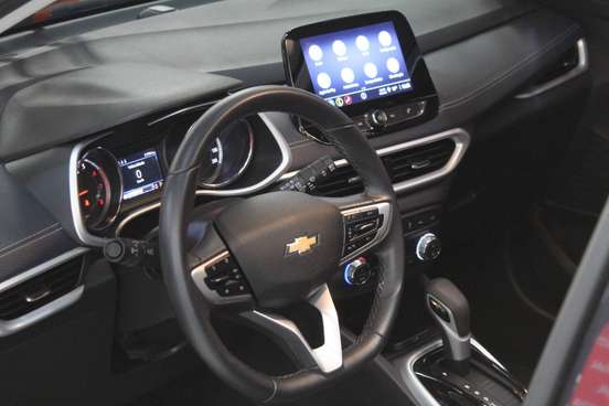 CHEVROLET-TRACKER-2023