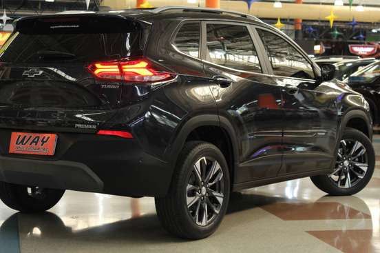 CHEVROLET-TRACKER-2023