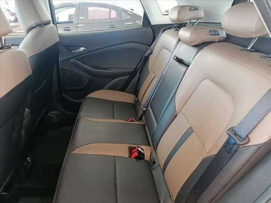 CHEVROLET-TRACKER-2025