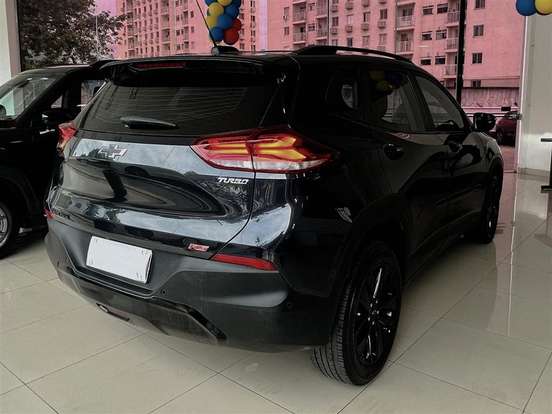 CHEVROLET-TRACKER-2023