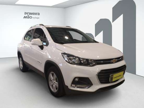 CHEVROLET-TRACKER-2019