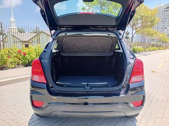 CHEVROLET-TRACKER-2017