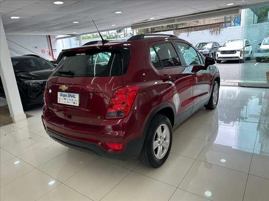 CHEVROLET-TRACKER-2018