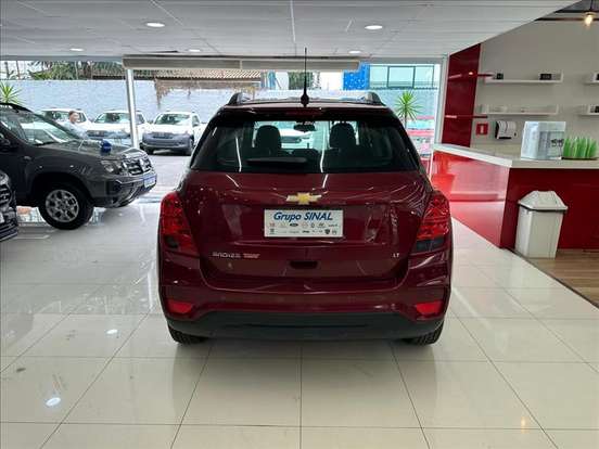 CHEVROLET-TRACKER-2018