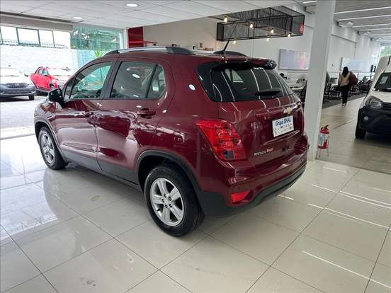 CHEVROLET-TRACKER-2018