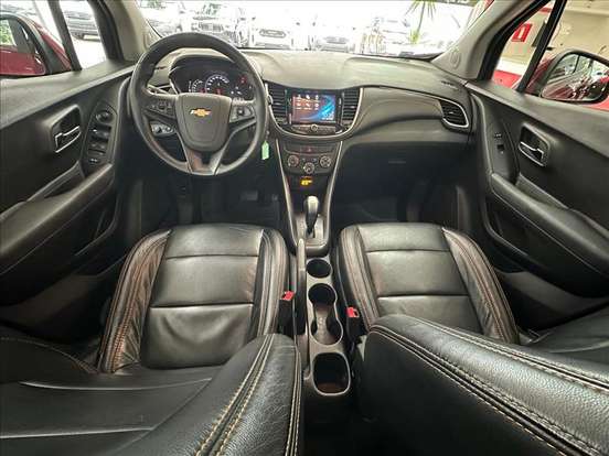 CHEVROLET-TRACKER-2018