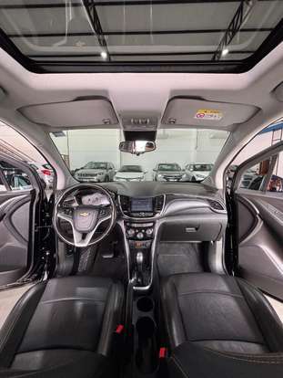 CHEVROLET-TRACKER-2018