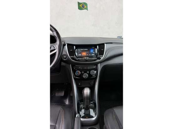 CHEVROLET-TRACKER-2018