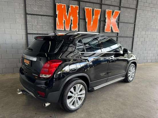 CHEVROLET-TRACKER-2019