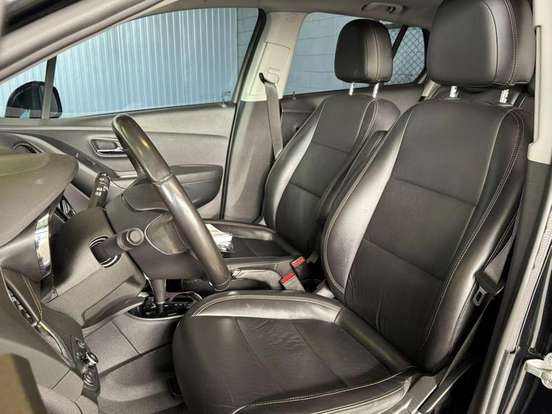 CHEVROLET-TRACKER-2019