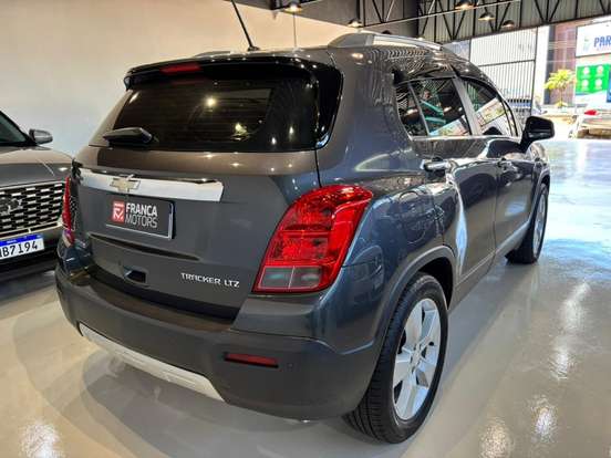 CHEVROLET-TRACKER-2013