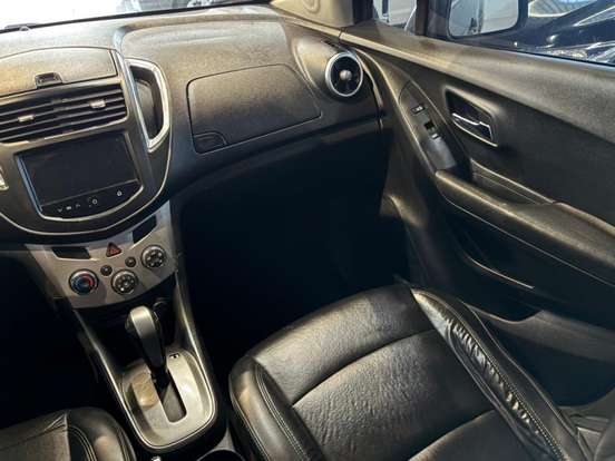 CHEVROLET-TRACKER-2013