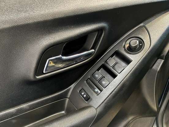 CHEVROLET-TRACKER-2013