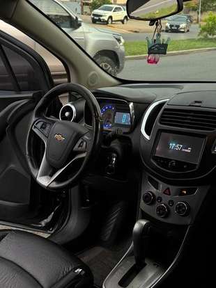 CHEVROLET-TRACKER-2014