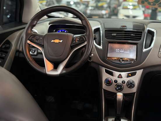 CHEVROLET-TRACKER-2014