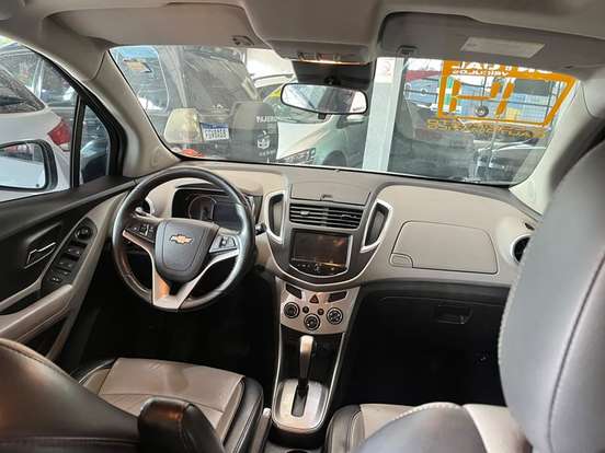 CHEVROLET-TRACKER-2013